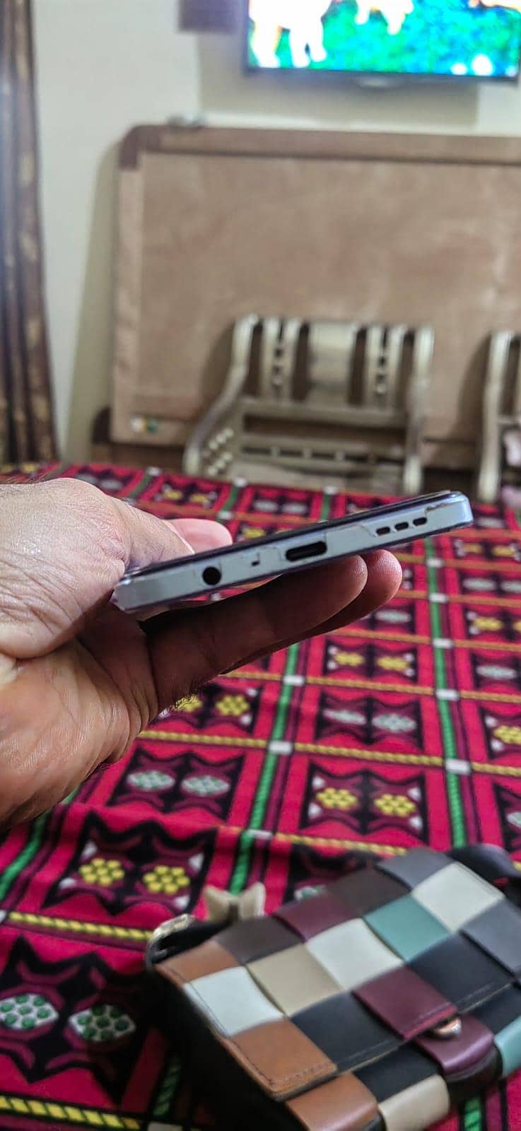 OPPO A3s 4