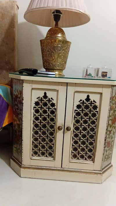 Stylish & Comfortable Bed for Sale – Excellent Condition