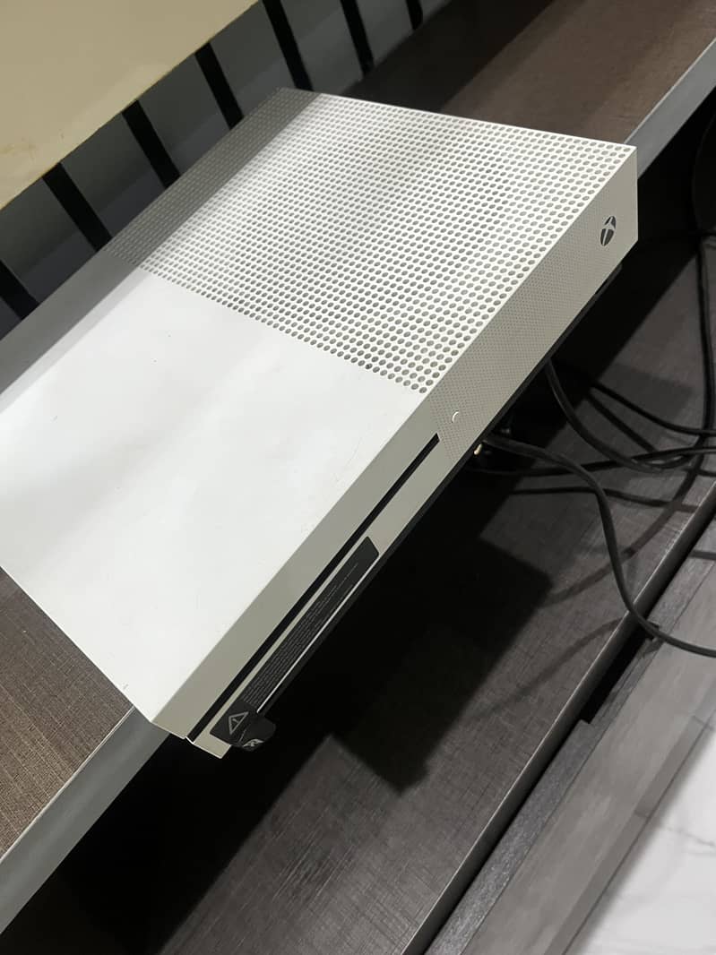 Xbox one s 0