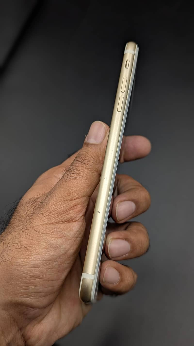 Apple iPhone 7 Plus 9
