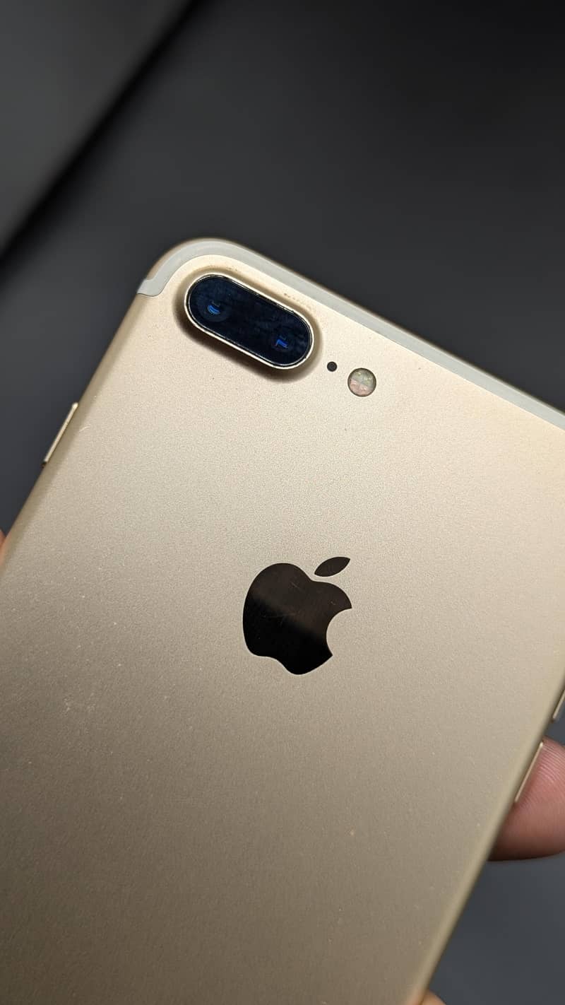 Apple iPhone 7 Plus 12