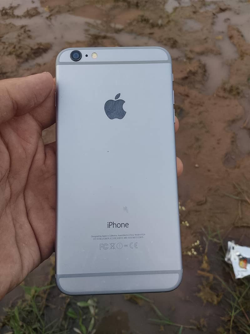 Apple iPhone 6 Plus 0
