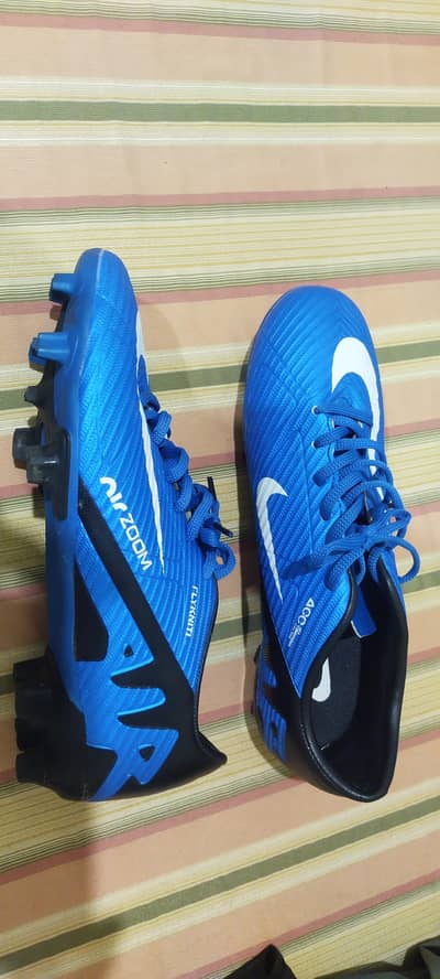 Nike football Boots US 7/ UK 6 whatsapp 03477278529