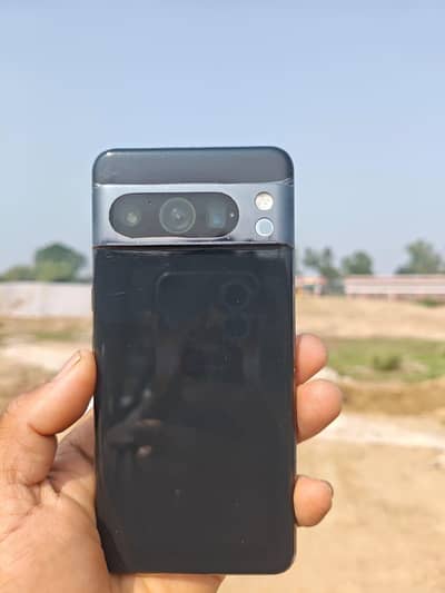 Google Pixel 8 Pro