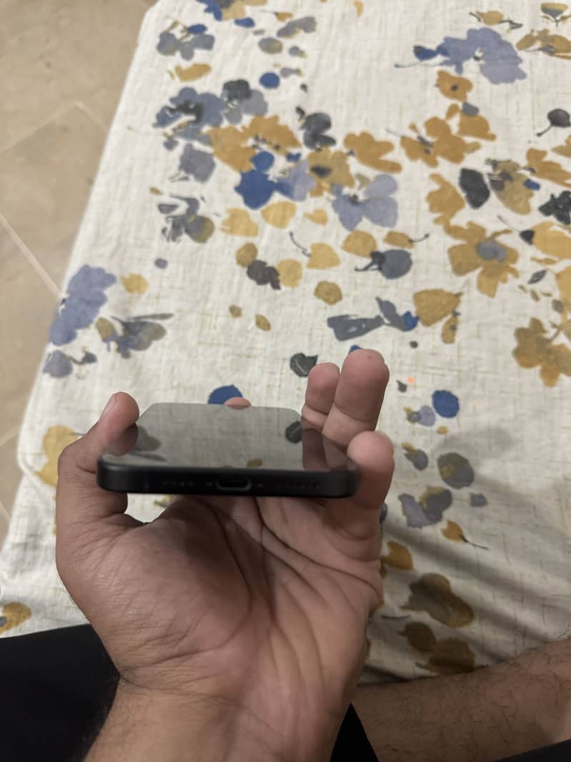 Apple iPhone 16 Plus 2