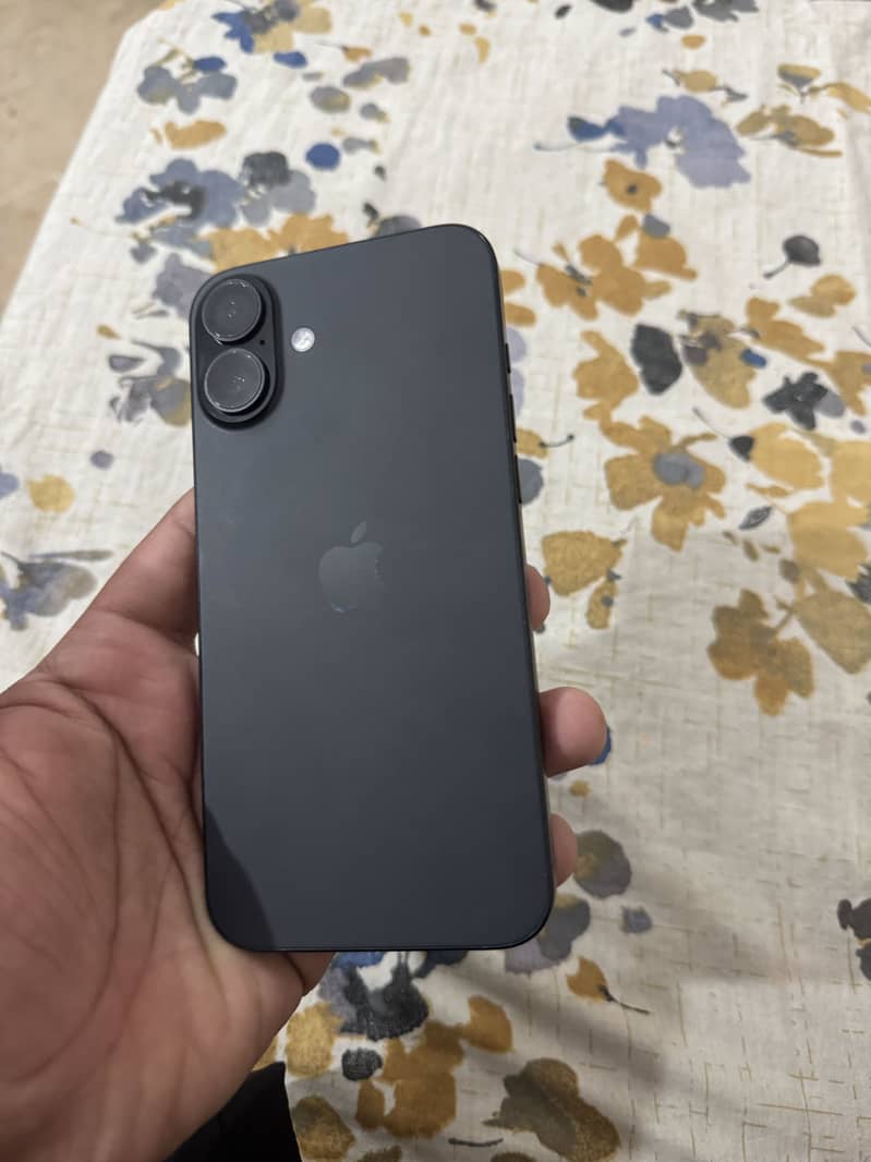 Apple iPhone 16 Plus 4