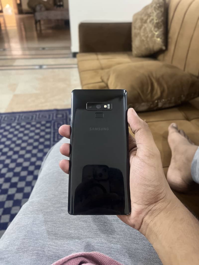Samsung Mobile Note 9 1