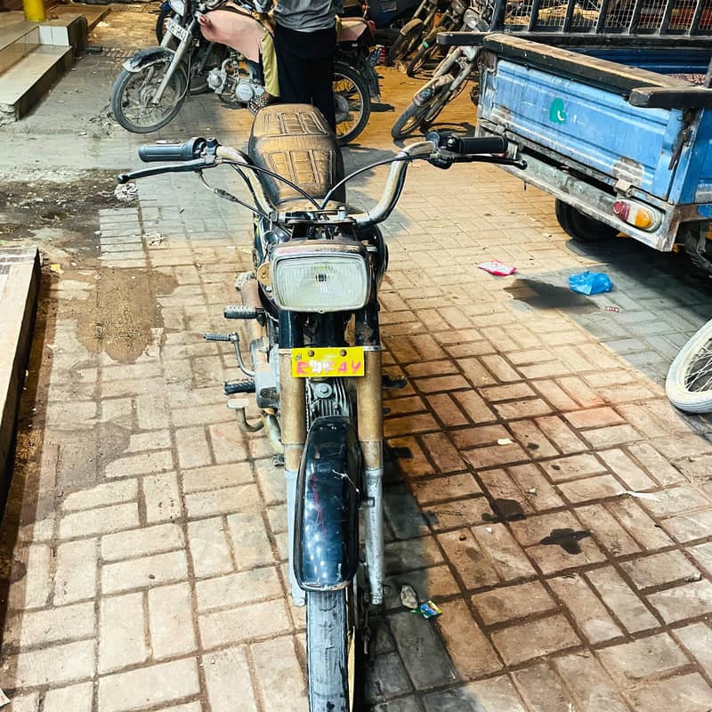 Dhoom 70 1