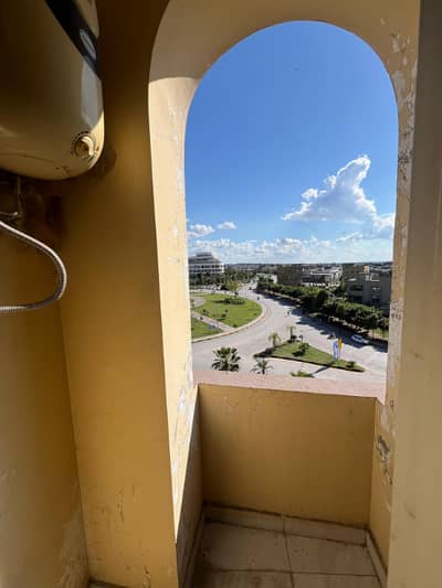 One Bedroom Non Furnished Apartments Available For Rent