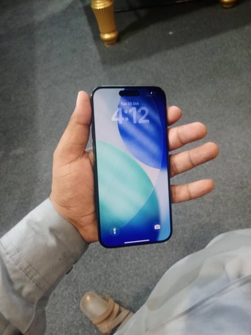 Apple iPhone 15 Pro Max 1