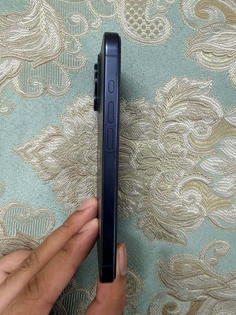 Apple iPhone 15 Pro 1