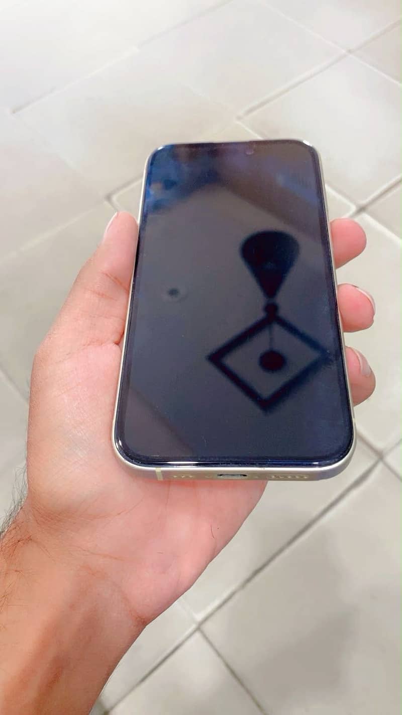 Apple iPhone 15 2