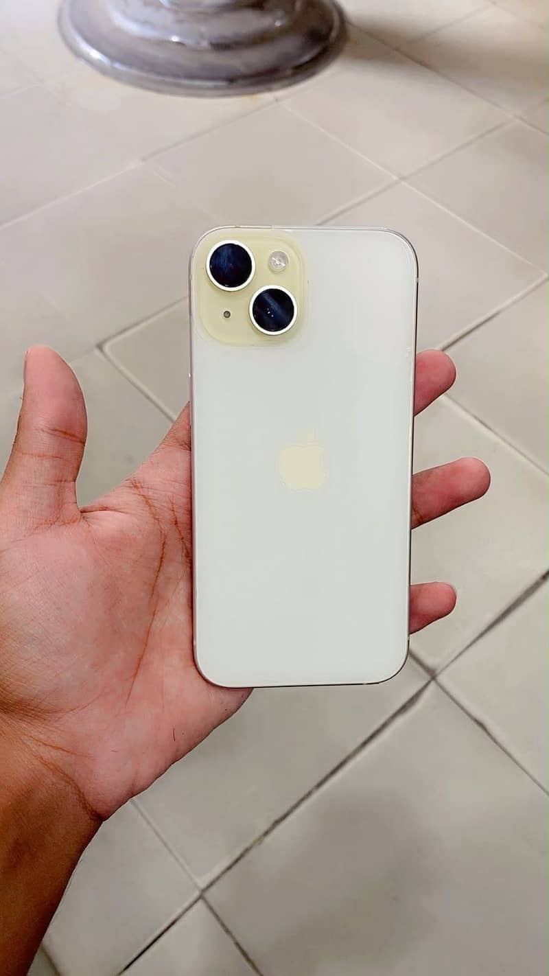 Apple iPhone 15 3