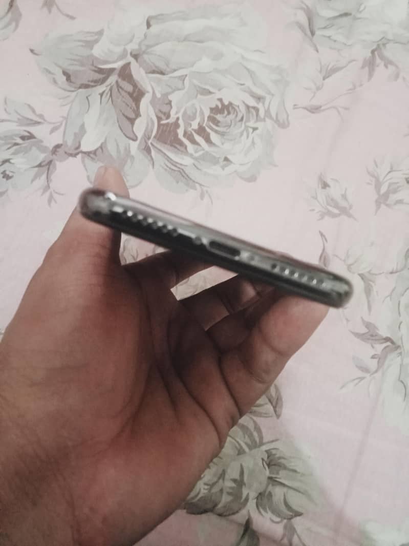 Apple iPhone X 2