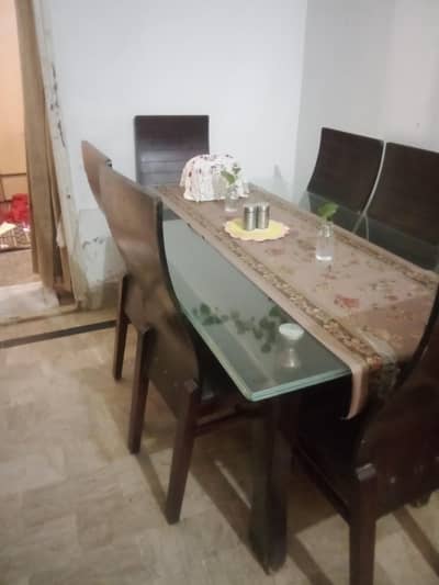 Dining table for sale