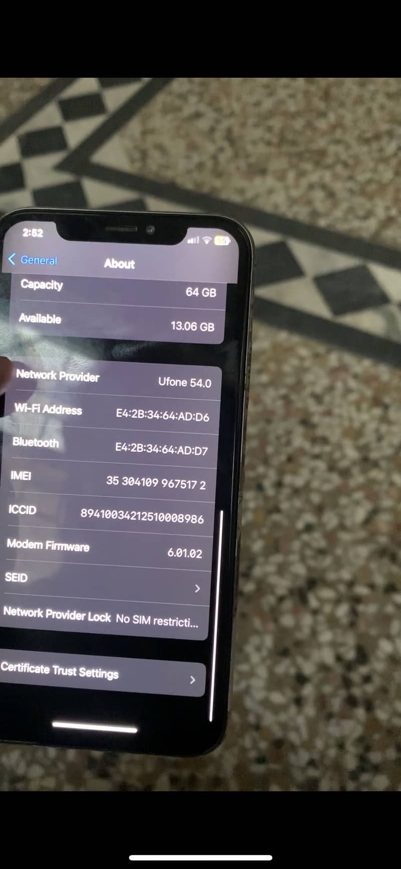 Apple iPhone X 4
