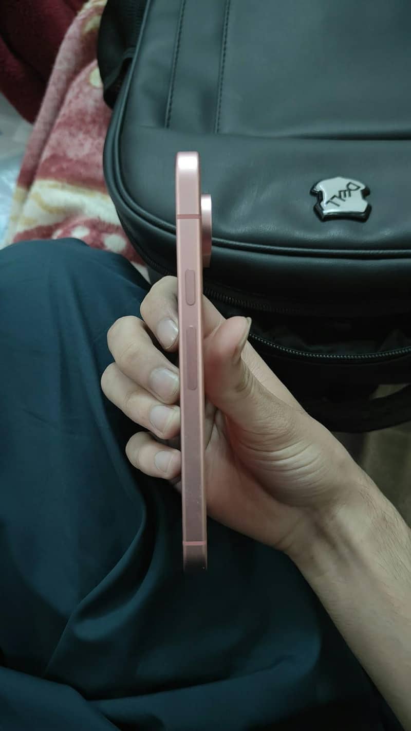 Google Pixel 9 4