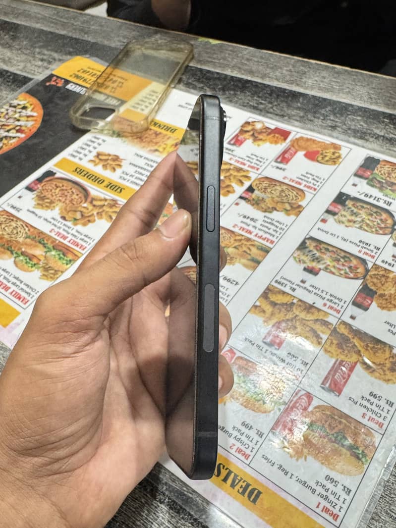 Apple iPhone 15(jv) 1