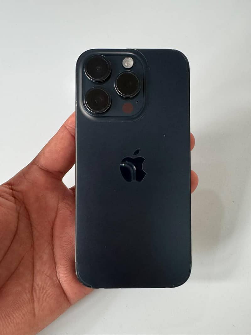 Apple iPhone 15 Pro 0