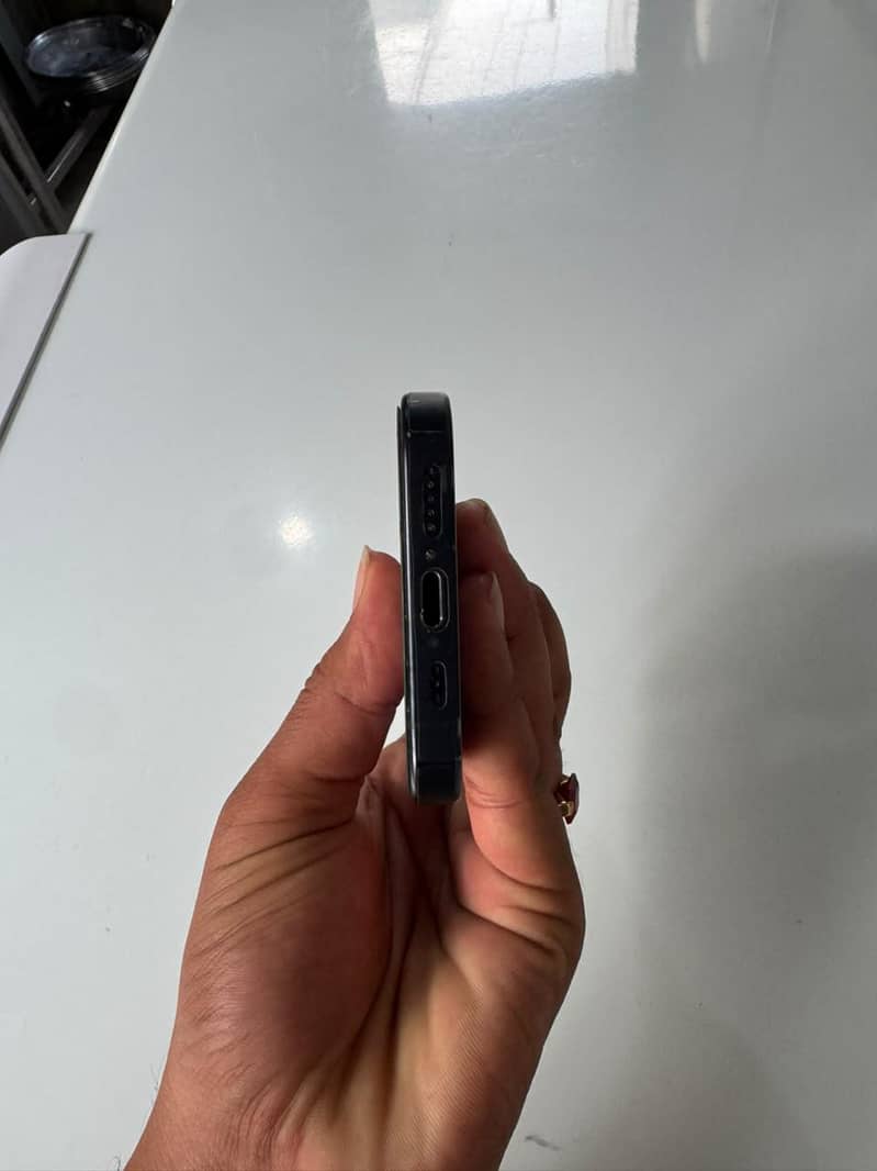 Apple iPhone 15 Pro 1