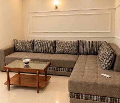 Furnished 3 Bed Apartment PECHS Block 2 | Short Stay | Rs 20,000/Night