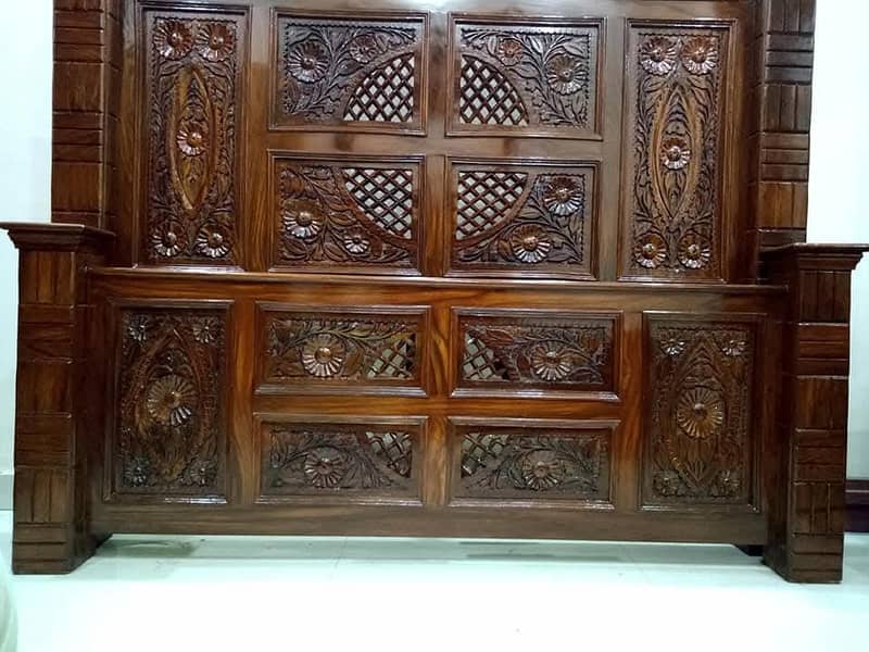 Stylish Chinoti Bed & Dressing Table 2