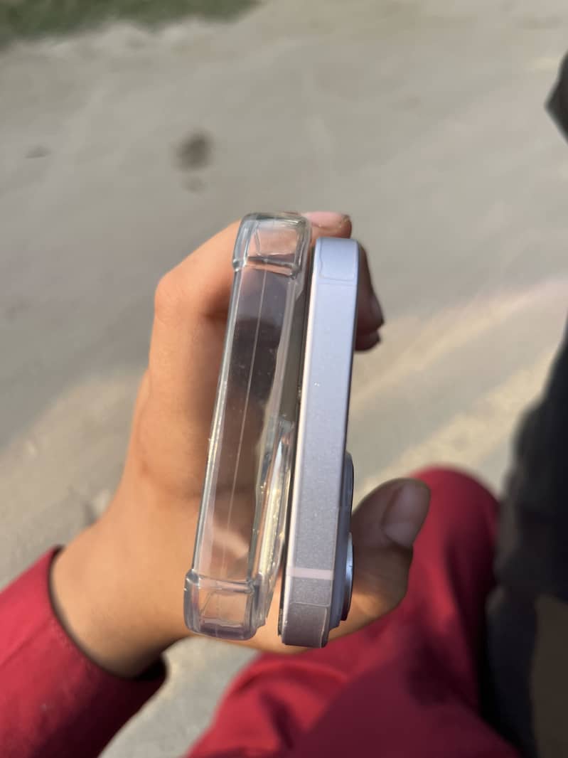 Apple iPhone 14 3