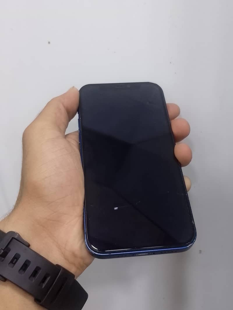 Apple iPhone 12 3