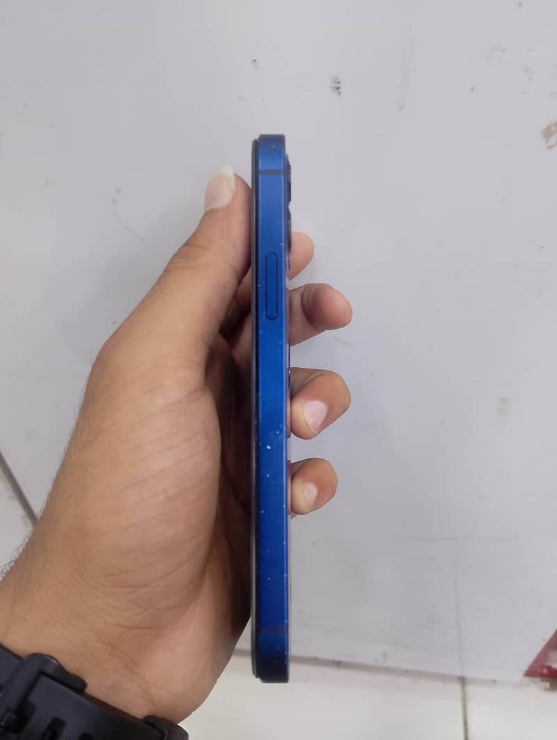Apple iPhone 12 8