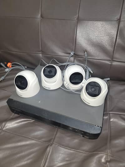 hikvision 4ch dvr 5mp with 5MP 4 cameras