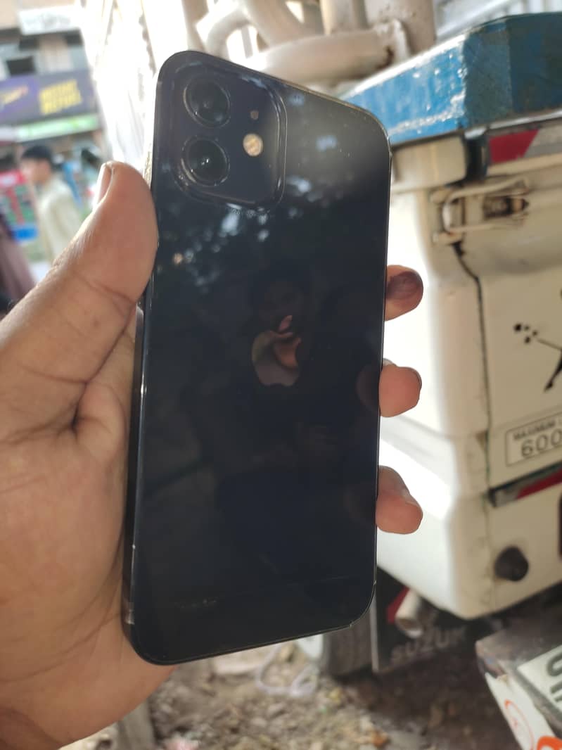 Apple iPhone 12 1