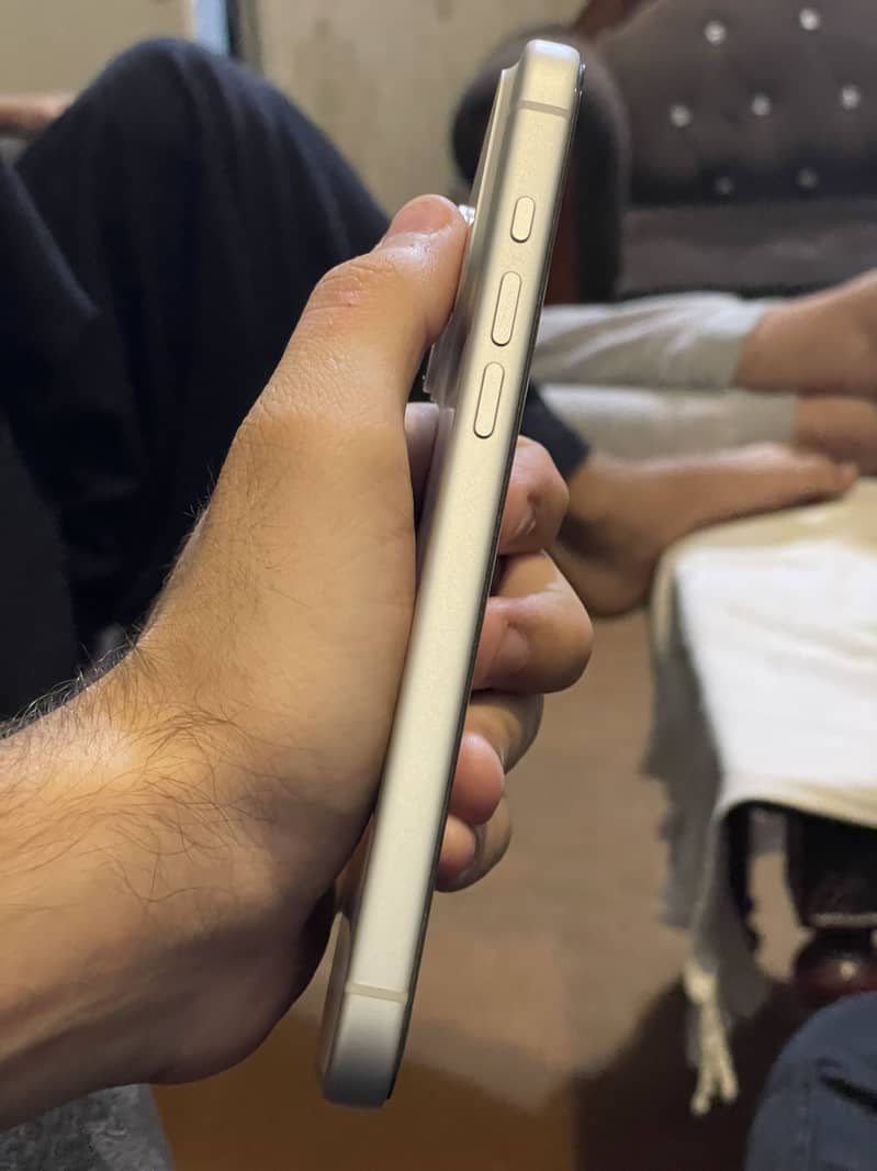 Apple iPhone 17 Pro Max jv 0
