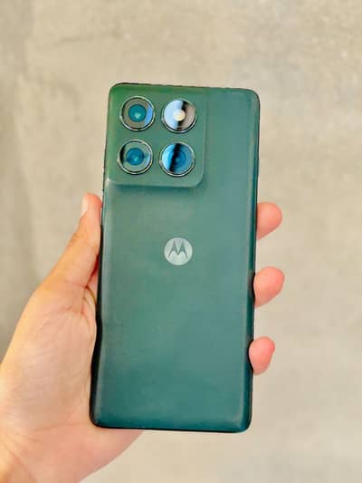 This phone is non-PTA and is in good condition.