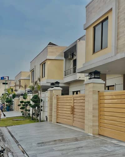 17 MARLA 5 BED BUEETIFUL HOUSE IN ASKARI 10 SECTOR F