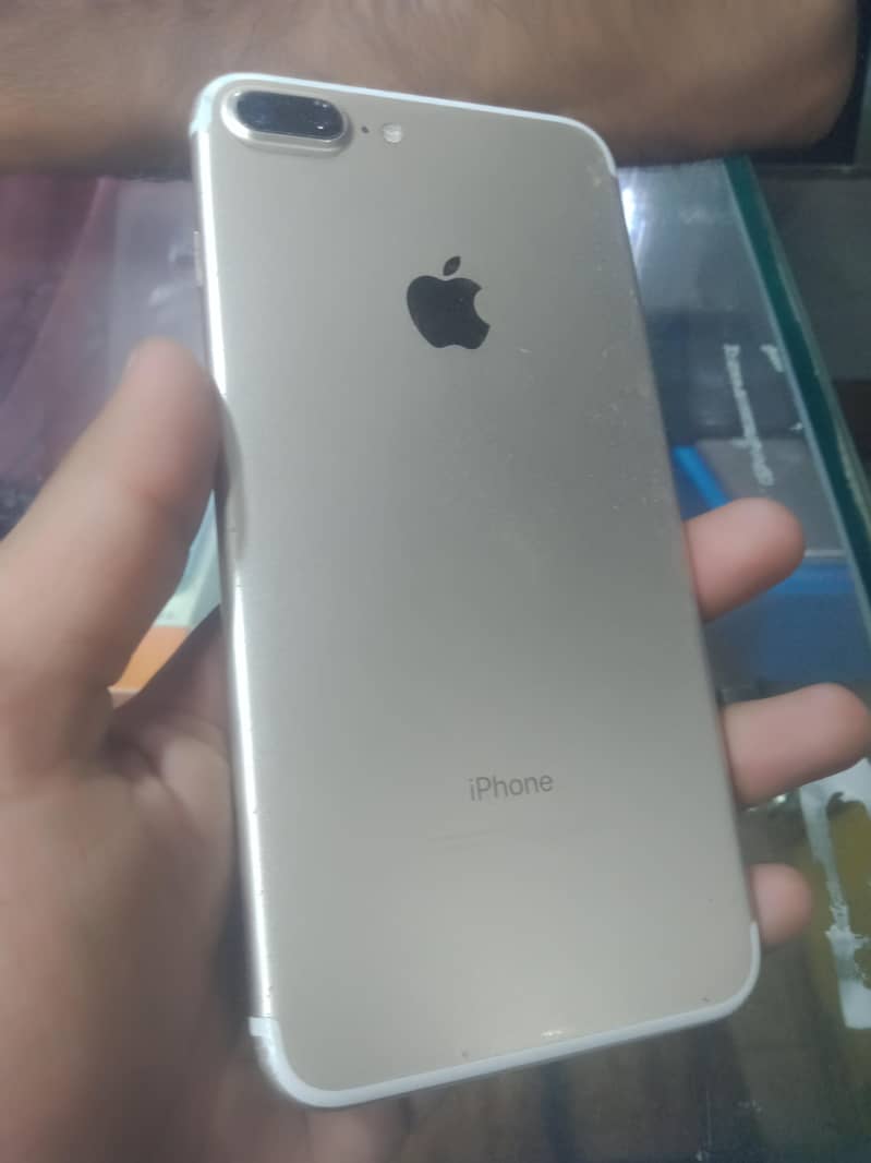 Apple iPhone 7 Plus 0