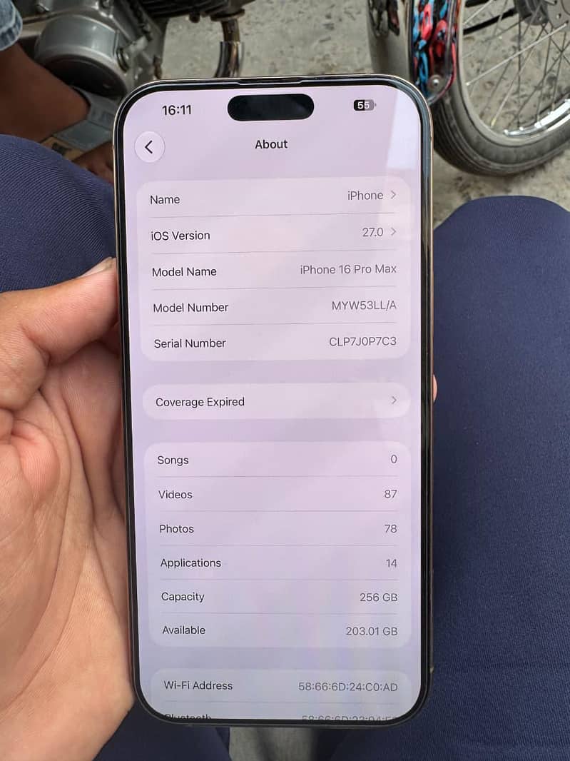 iPhone 16 Pro Max 3