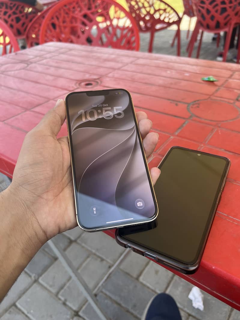 Apple iPhone 13 Pro Max 4