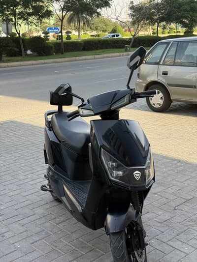 Crown EV Bike