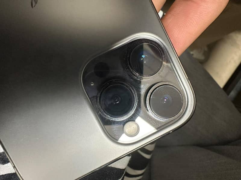 Apple iPhone 13 Pro Max 8