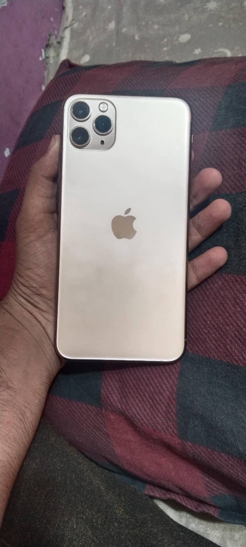 Apple iPhone 11 Pro Max 2