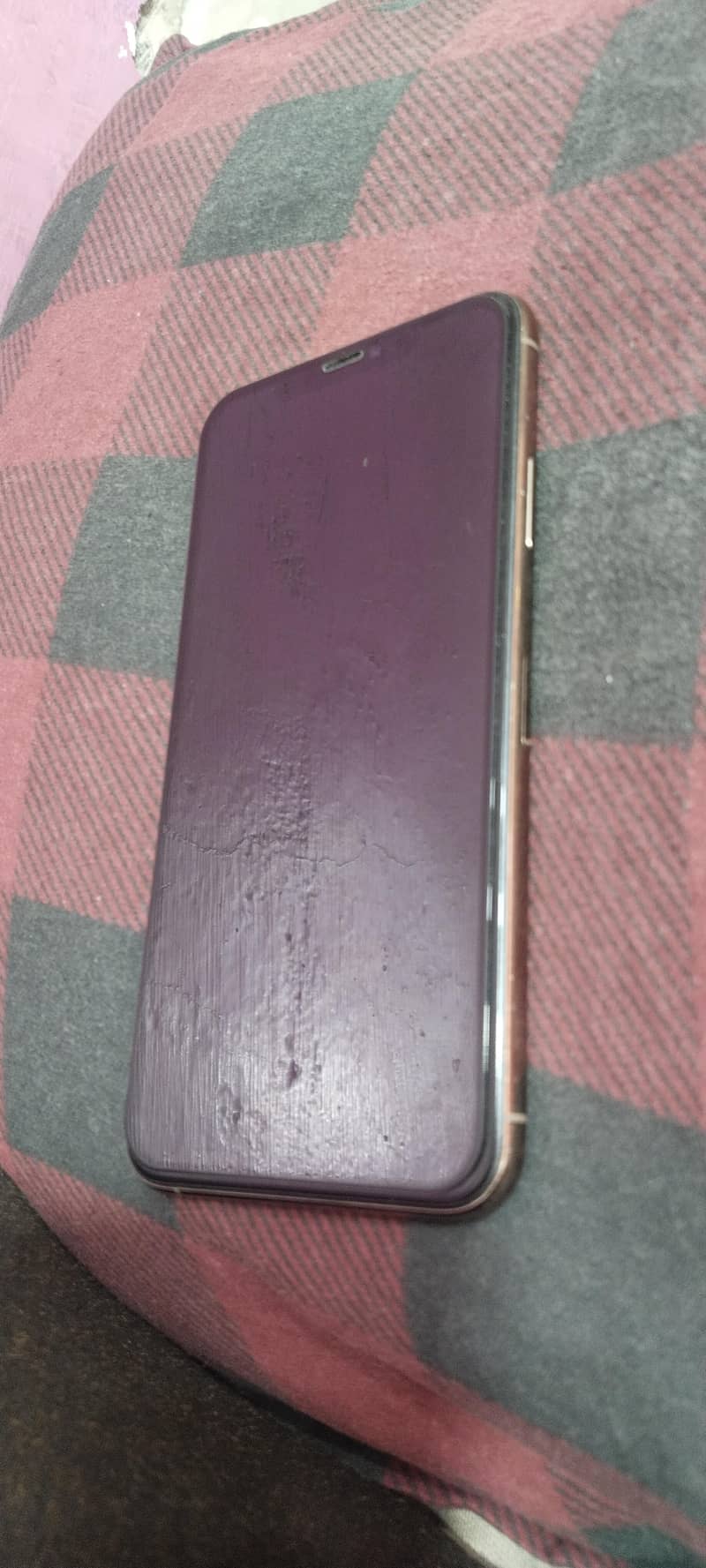 Apple iPhone 11 Pro Max 4