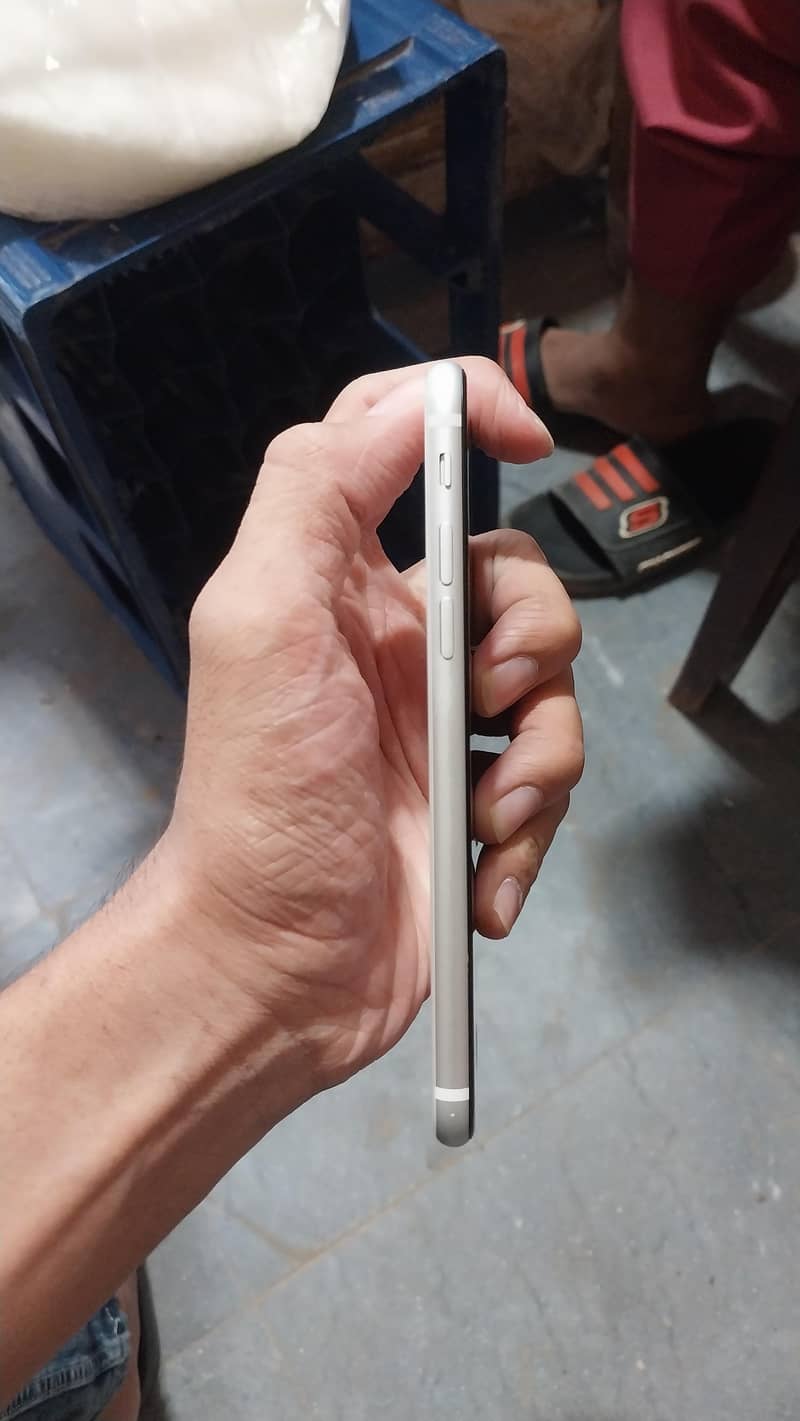 Apple iPhone SE 3