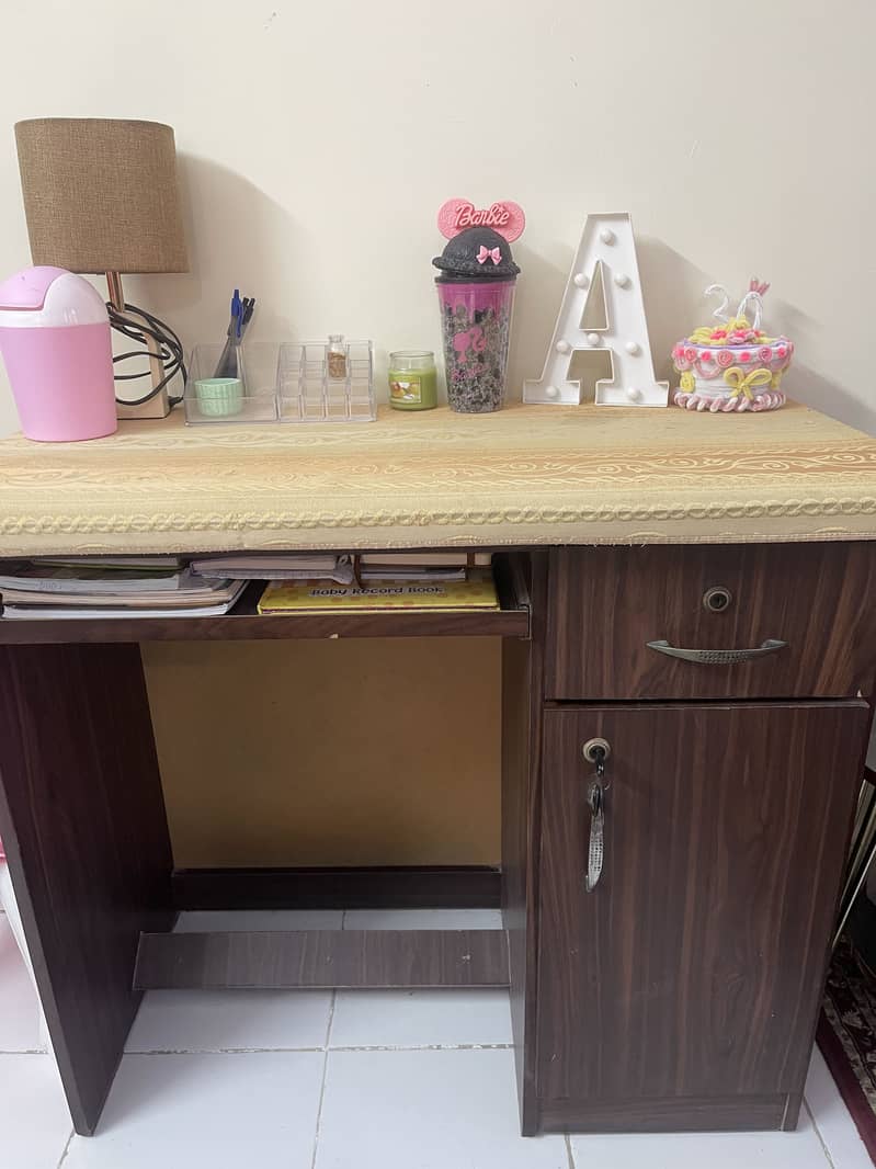 Computer Table with Chair 3
