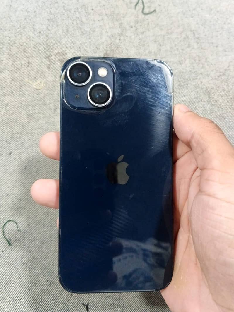 Apple iPhone 13 2