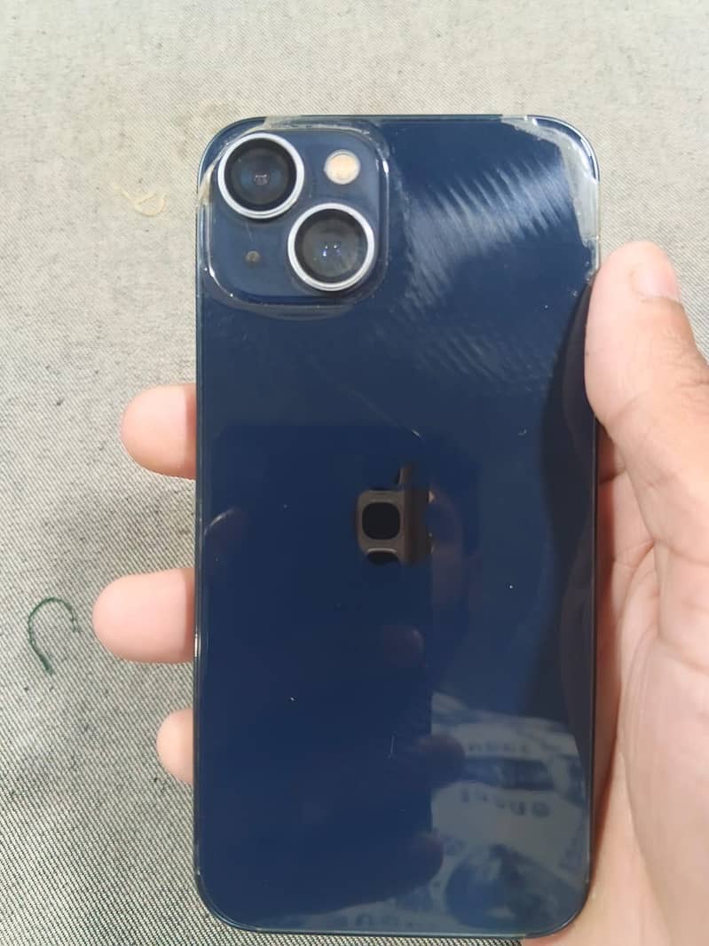 Apple iPhone 13 4