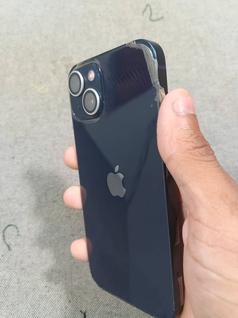 Apple iPhone 13 6