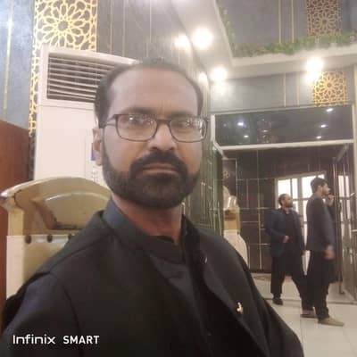 house boy bungalow &old age home care taker Karachi 42 years age