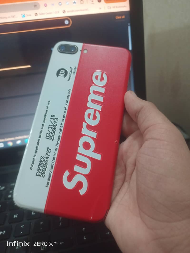 Apple iPhone 8 Plus 3