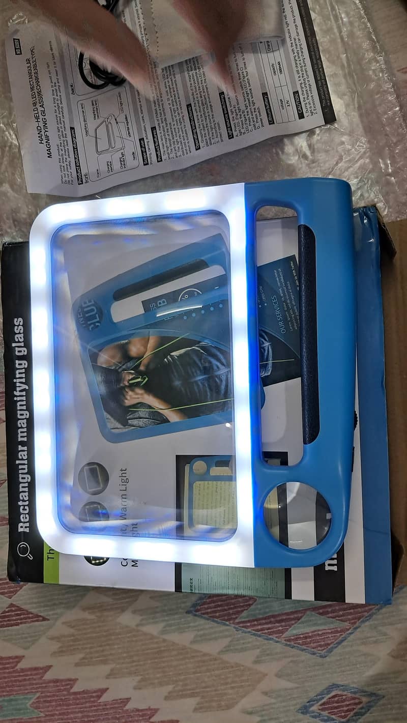 Rectangular magnifying glass 9
