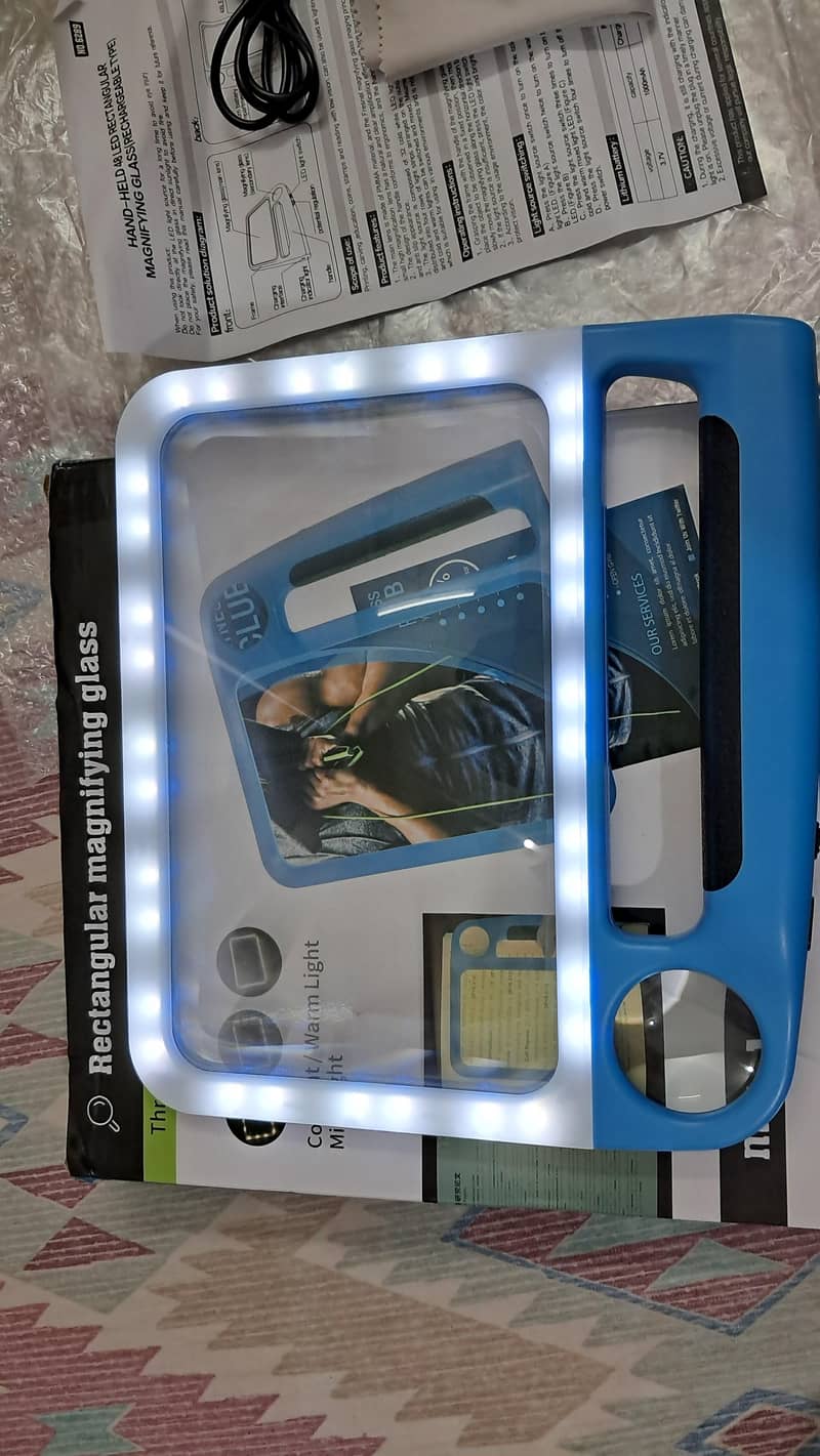 Rectangular magnifying glass 11